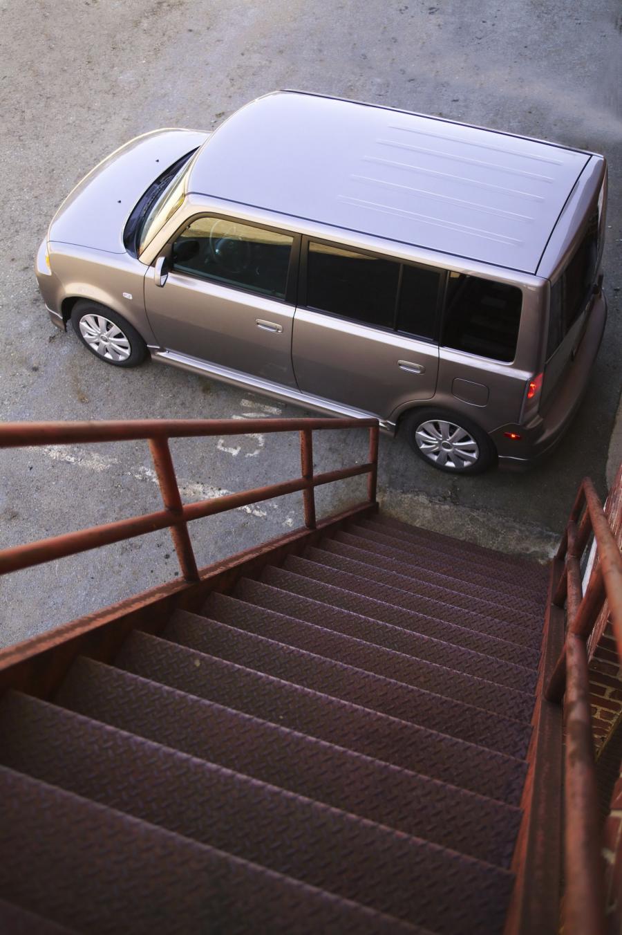  Scion xB 2003 года  (фото 31 из 42)